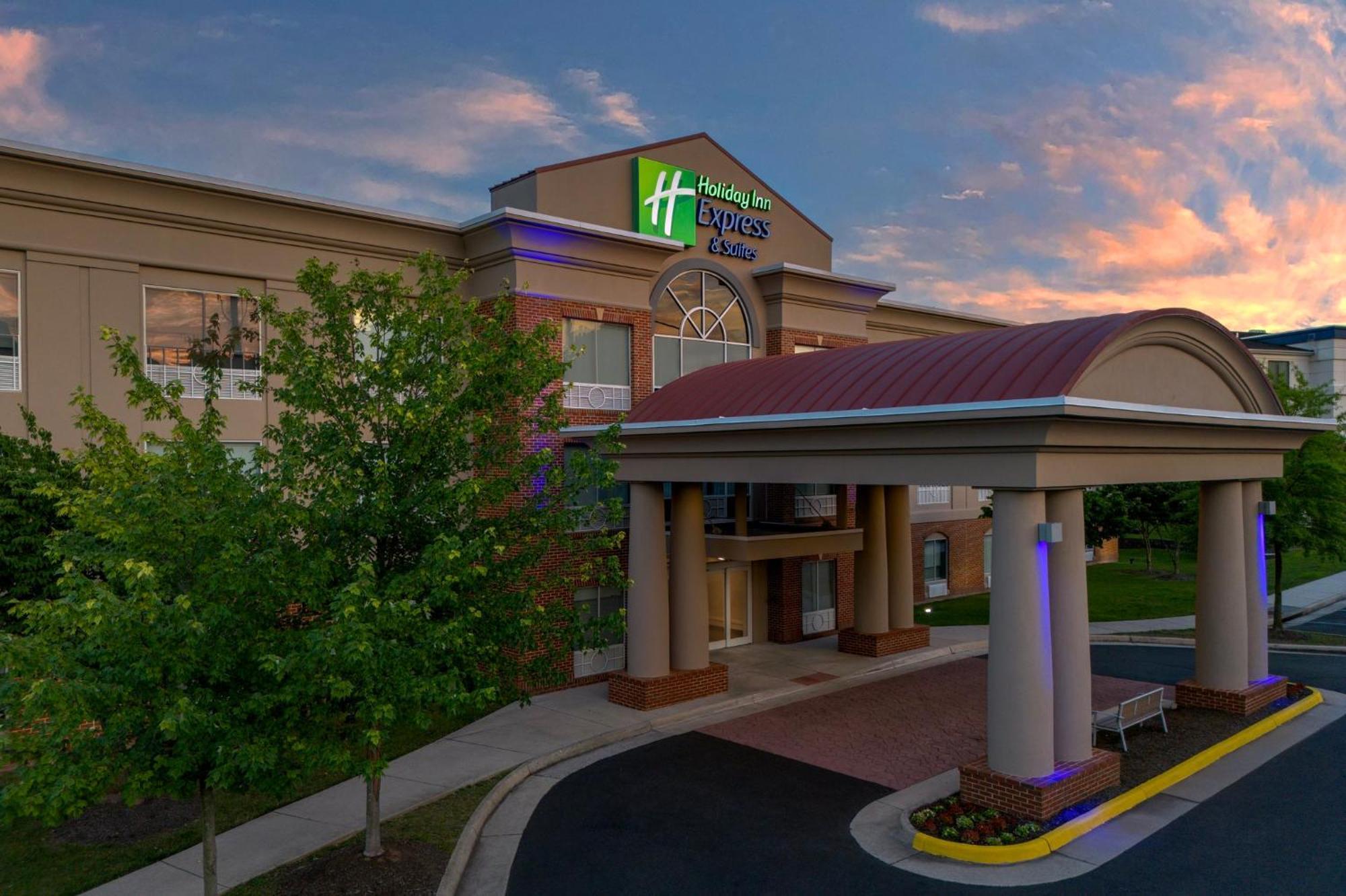 Holiday Inn Express & Suites Alexandria - Fort Belvoir By Ihg Exterior foto